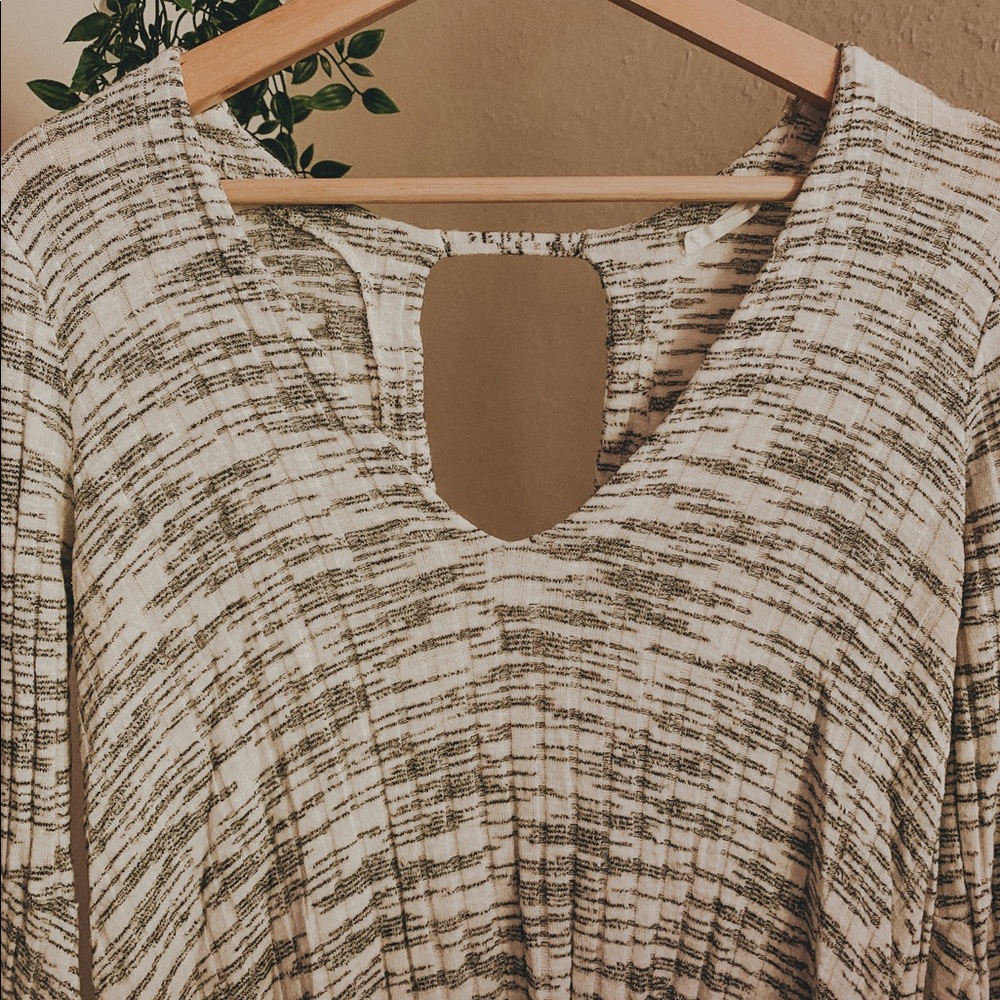 dressup boutique bell-sleeve dress